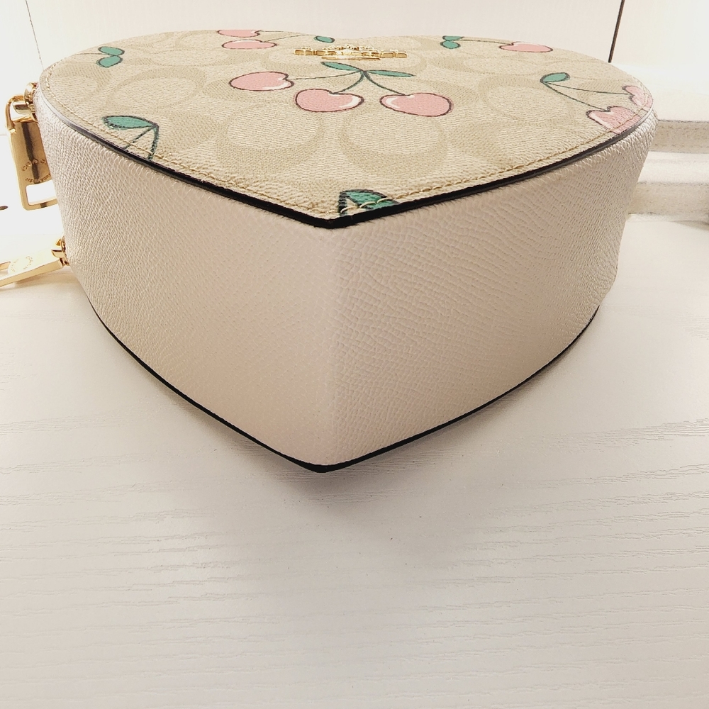 Coach Heart Crossbody In Signature Canvas With Heart Cherry Print New With Tags! - Picture 9 of 14